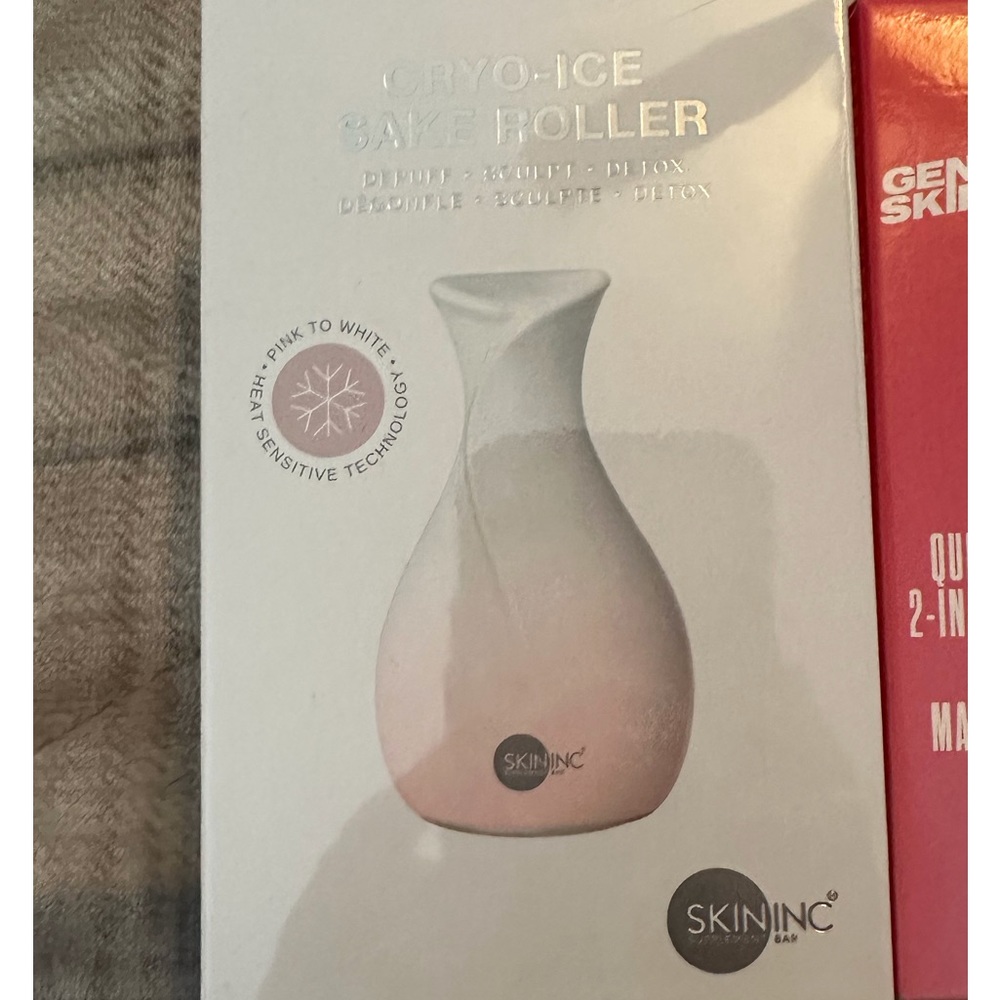 New in box Skininc cryo-ice sake roller